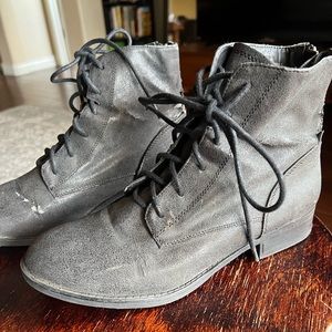 CROWN VINTAGE Grace -CV 9 1/2” M